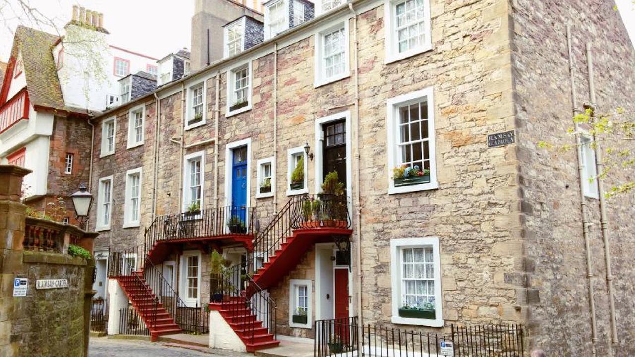 Ramsay Gardens - Grand 4-Bedroom Apartment Next To Castle Edinburgh Eksteriør billede